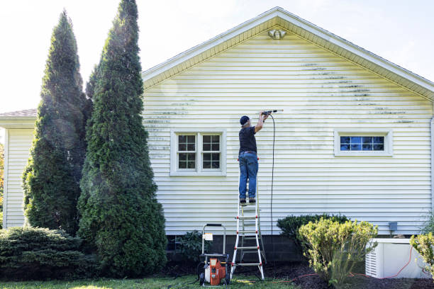 Best Roof Power Washing Services  in Combined Locks, WI